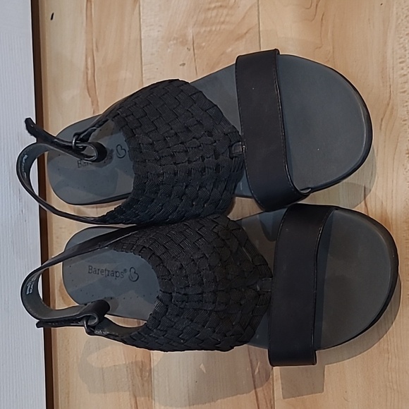 Bare Traps women's size 9.5 black sandals - Picture 3 of 6